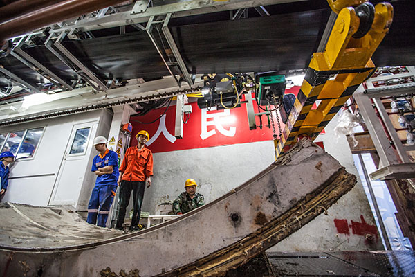 中铁开云官方注册-开云(中国)
盾构机双线掘进 全力攻坚长沙地铁5号线