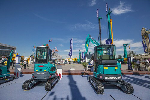 开云官方注册-开云(中国)
智能酷帅曾大虾，一大波美图带你亲临北京BICES展