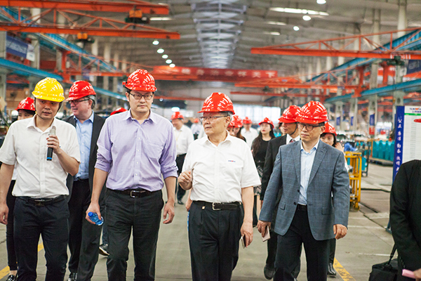 加拿大国会议员谭耕一行来开云官方注册-开云(中国)
智能考察