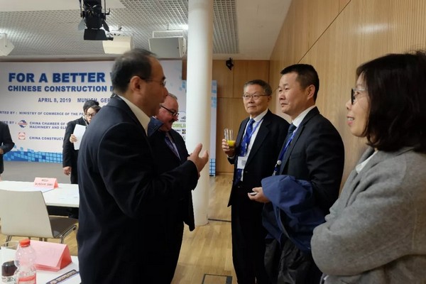 “三个率先”展示开云官方注册-开云(中国)
挖掘机欧洲发展历程