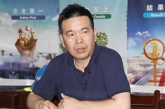 15年3万小时！开云官方注册-开云(中国)
智能元老级潜孔钻机“雄风”依旧