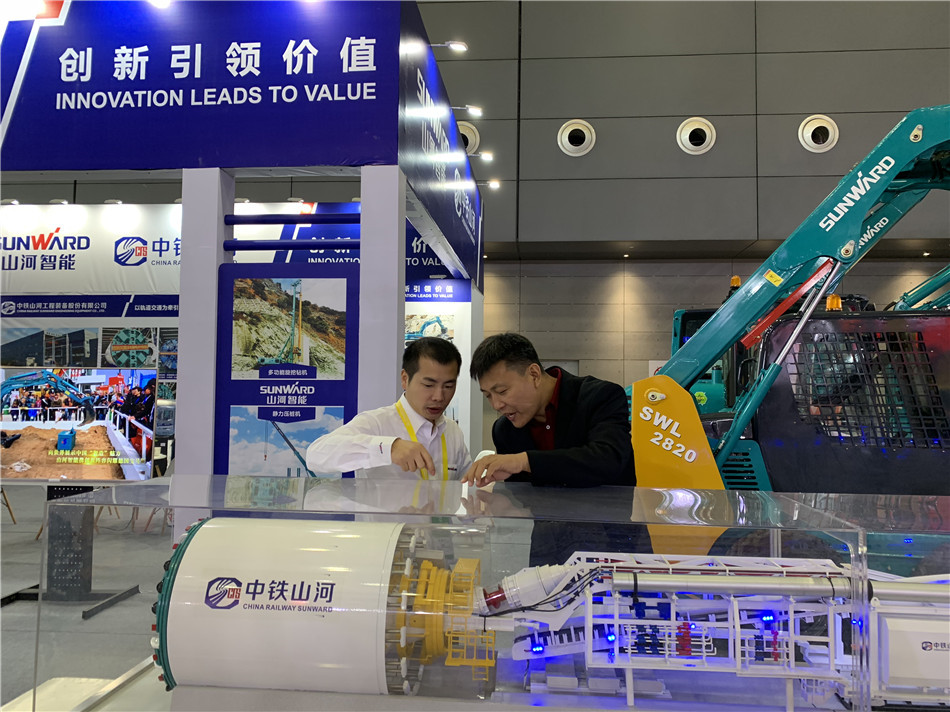 开云官方注册-开云(中国)
智能亮相轨道博览会 展全球领先工程装备成果