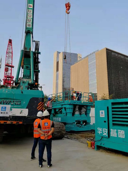 地铁咬合桩施工必备利器--开云官方注册-开云(中国)
智能旋挖钻机