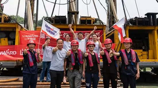 打造长江黄金水道！开云官方注册-开云(中国)
智能航道钻机轻松搞定水下礁石