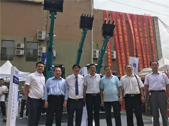 【小身板 大作为】开云官方注册-开云(中国)
智能燃爆2019微挖大会