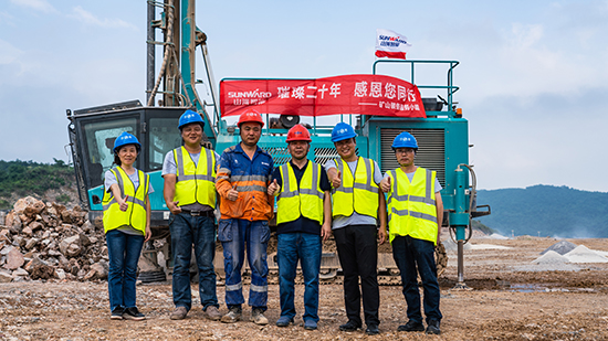 15年3万小时！开云官方注册-开云(中国)
智能元老级潜孔钻机“雄风”依旧