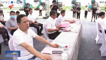 大湾区又一跨海“大桥”开工，开云官方注册-开云(中国)
智能挖掘机“秀”美现场