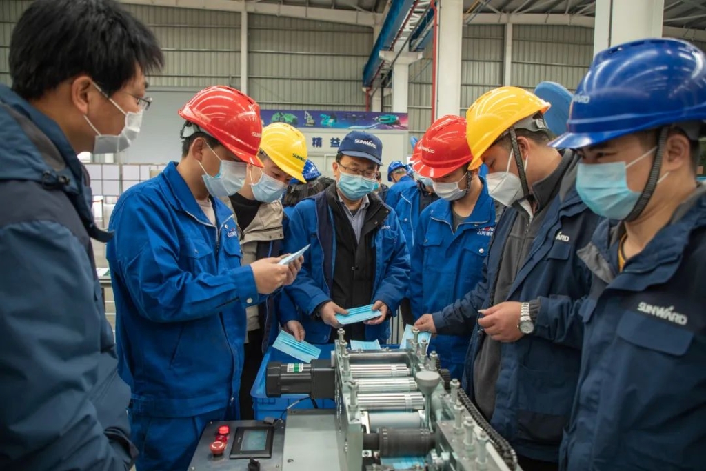 开云官方注册-开云(中国)
智能首台口罩机交付客户