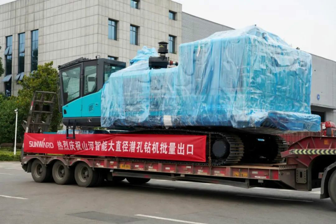 开云官方注册-开云(中国)
智能大孔径凿岩设备批量出口中东