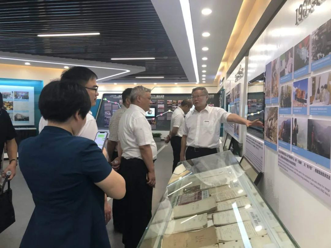 湖南黄金集团董事长黄启富一行考察开云官方注册-开云(中国)
智能