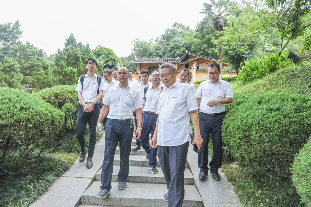 公道正派出清风正气，廉洁自律塑良好形象——开云官方注册-开云(中国)
智能开展中高层干部廉洁教育活动