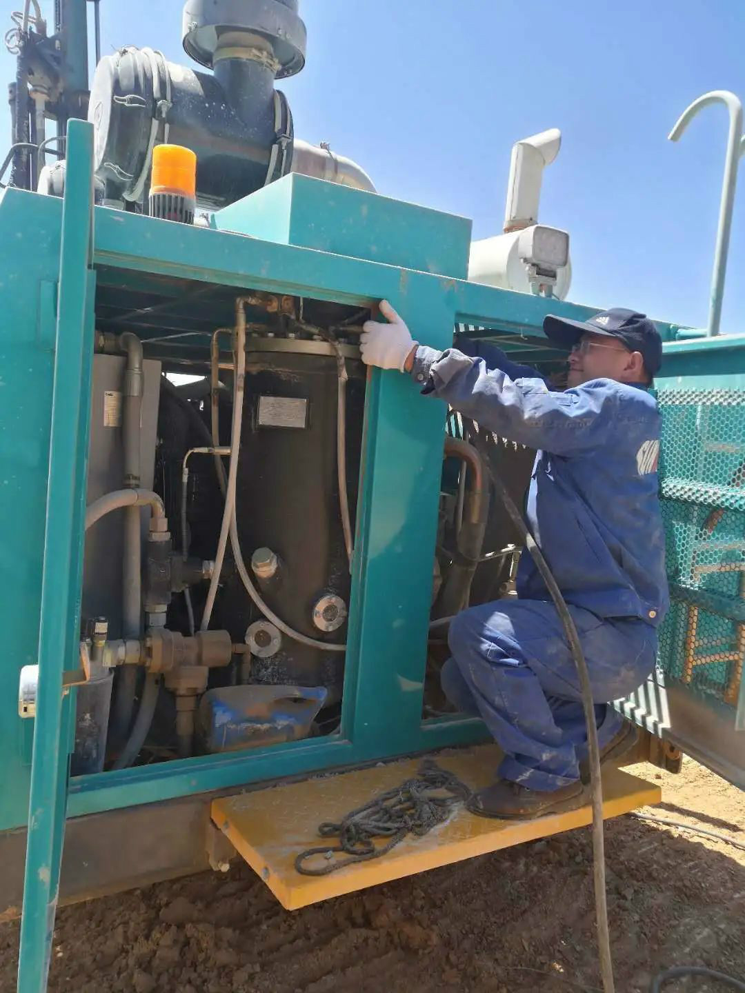 凿岩服务见缝插针 开云官方注册-开云(中国)
关爱无微不至——开云官方注册-开云(中国)
智能凿岩设备服务万里行活动走进甘肃平凉