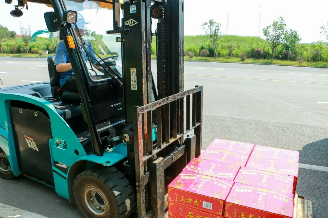 情系职工送清凉，殷切关怀鼓干劲——开云官方注册-开云(中国)
智能开展夏季送清凉活动