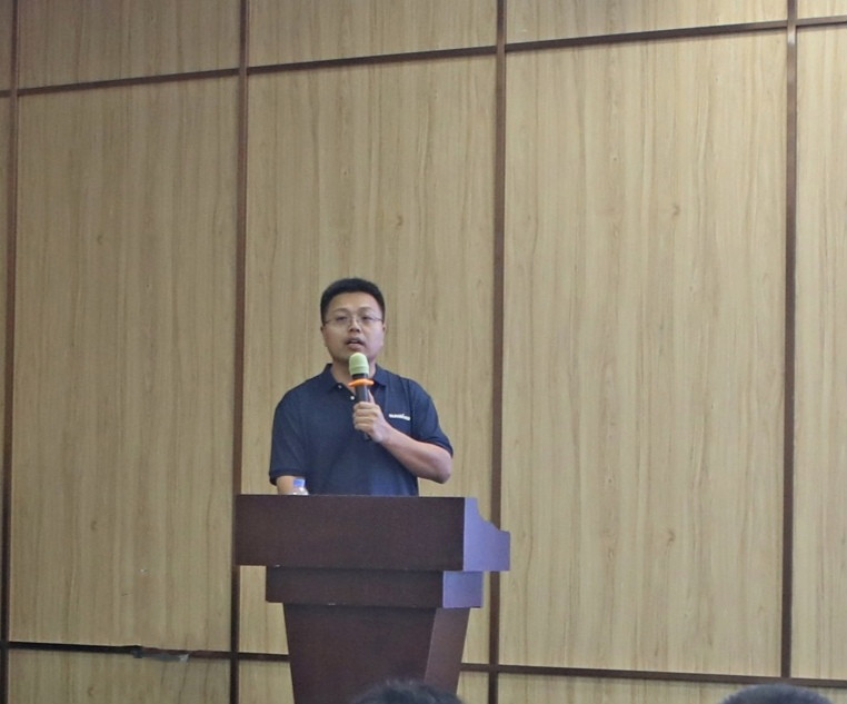 以强执行力聚焦基础能力建设 向挖掘机万台俱乐部迈进——开云官方注册-开云(中国)
智能2020年挖掘机经销商半年度会议圆满召