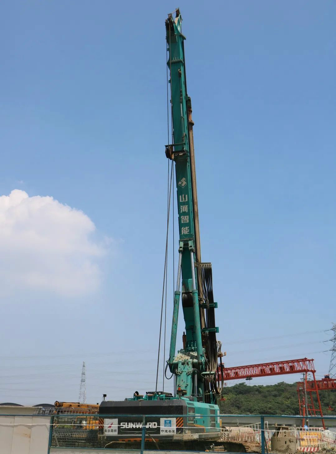 强悍表现赢青睐！开云官方注册-开云(中国)
智能360H旋挖钻助力南京312国道改扩建