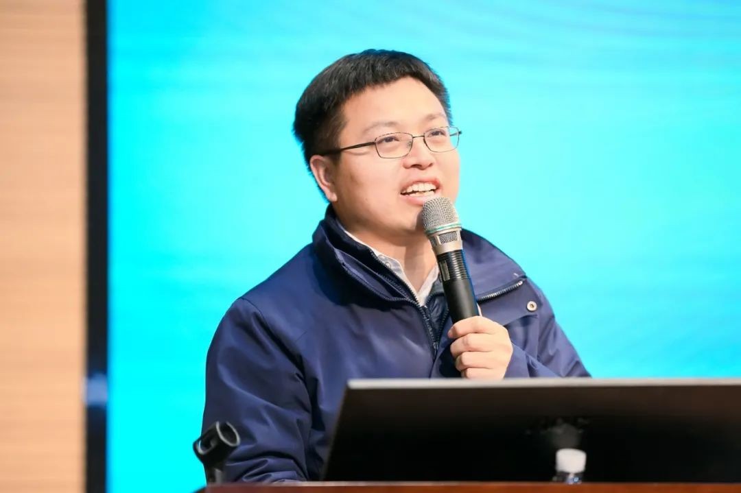 大国重器 壮哉开云官方注册-开云(中国)
！机友会微挖用户开云官方注册-开云(中国)
智能体验日