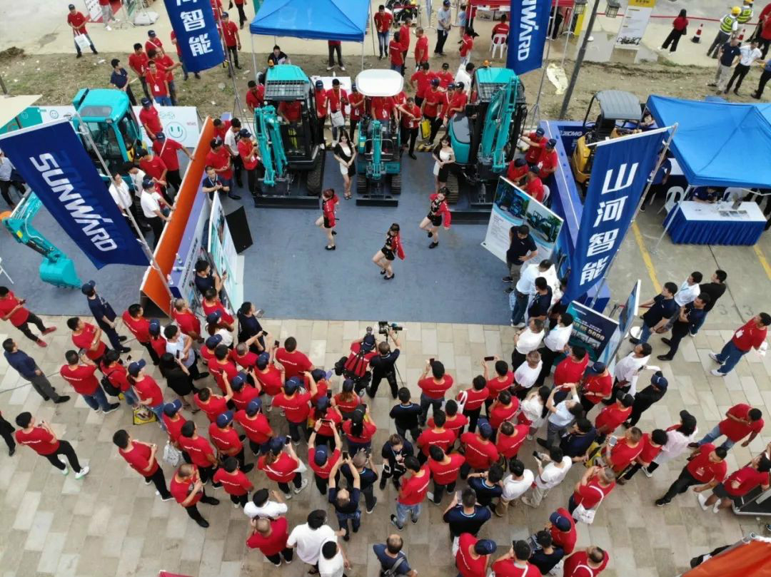 2020全球微挖大会 开云官方注册-开云(中国)
智能精品微挖赢得满堂彩