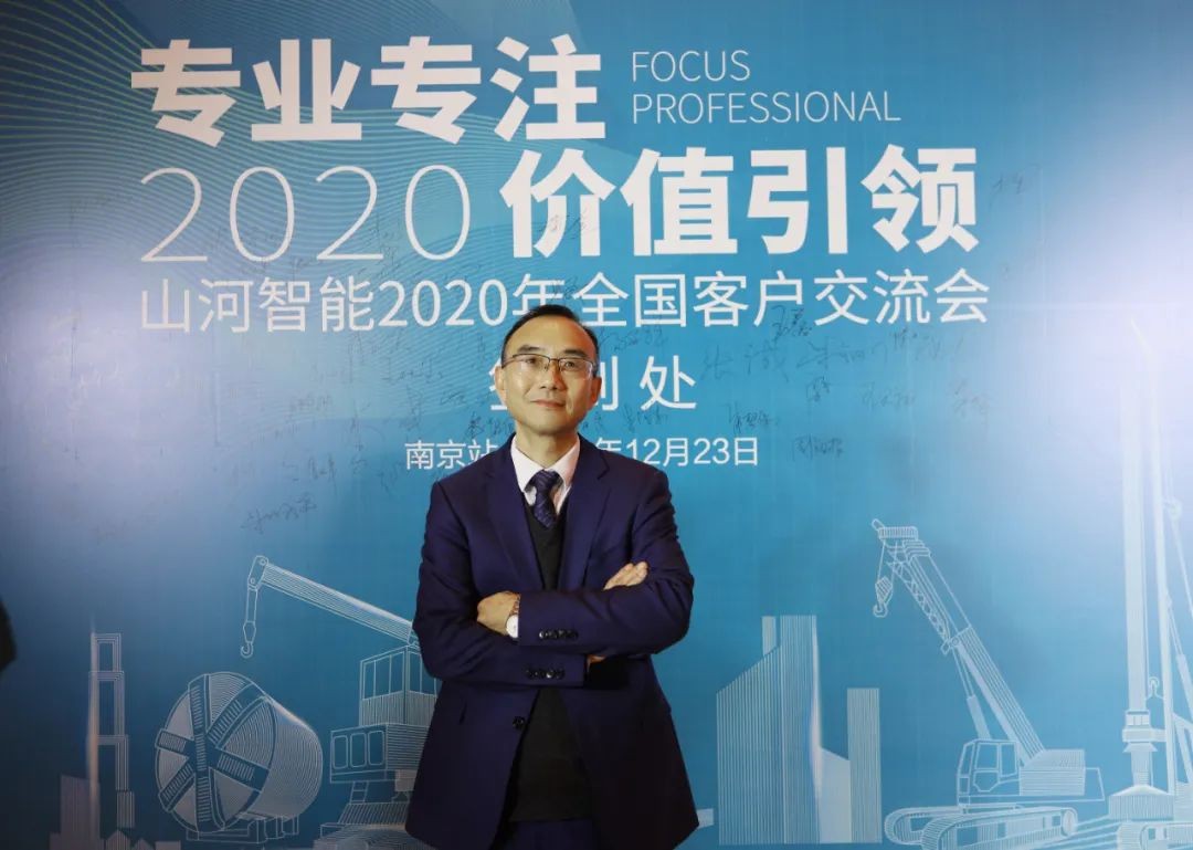 十年开云官方注册-开云(中国)
“拓荒牛”