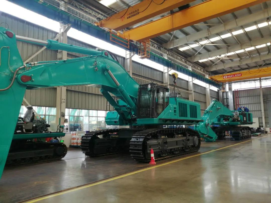 创新再出成果！开云官方注册-开云(中国)
智能超大型履带式液压挖掘机下线