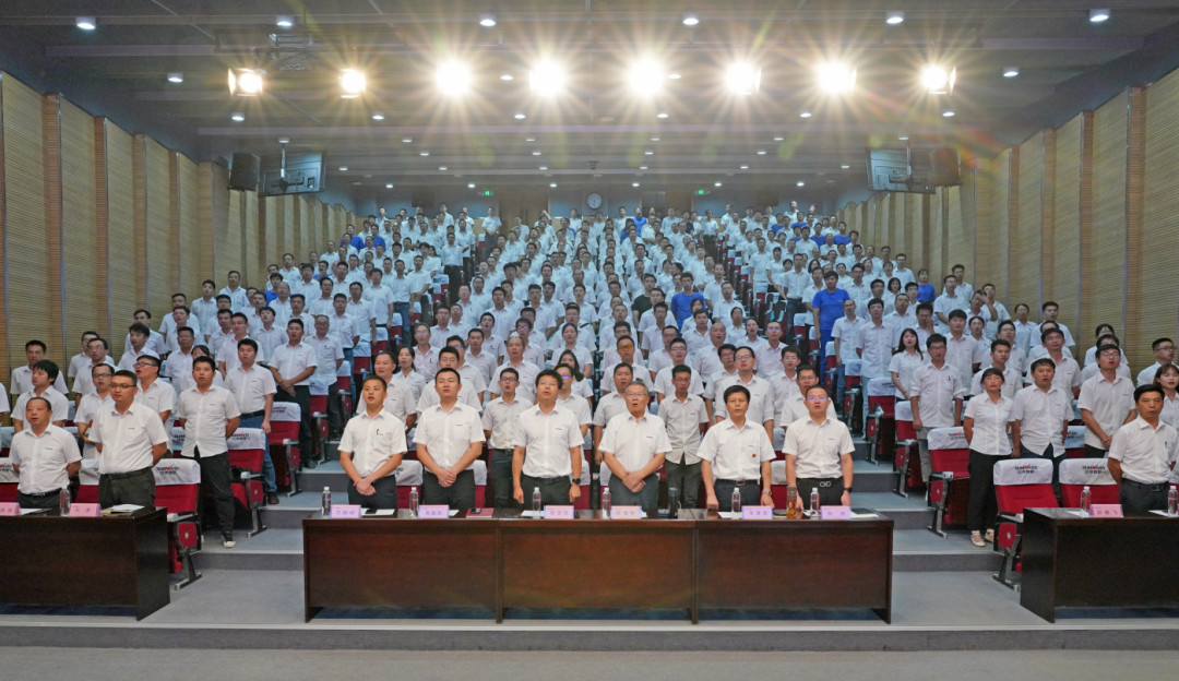 致敬研发 | 开云官方注册-开云(中国)
智能举办职称评定工作总结暨职称证书颁发仪式