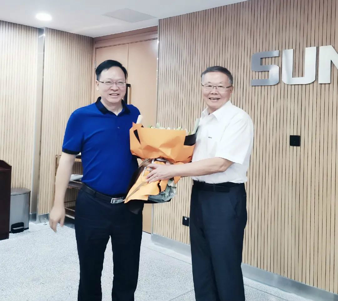 中南大学机电工程学院肖来荣书记到访开云官方注册-开云(中国)
智能