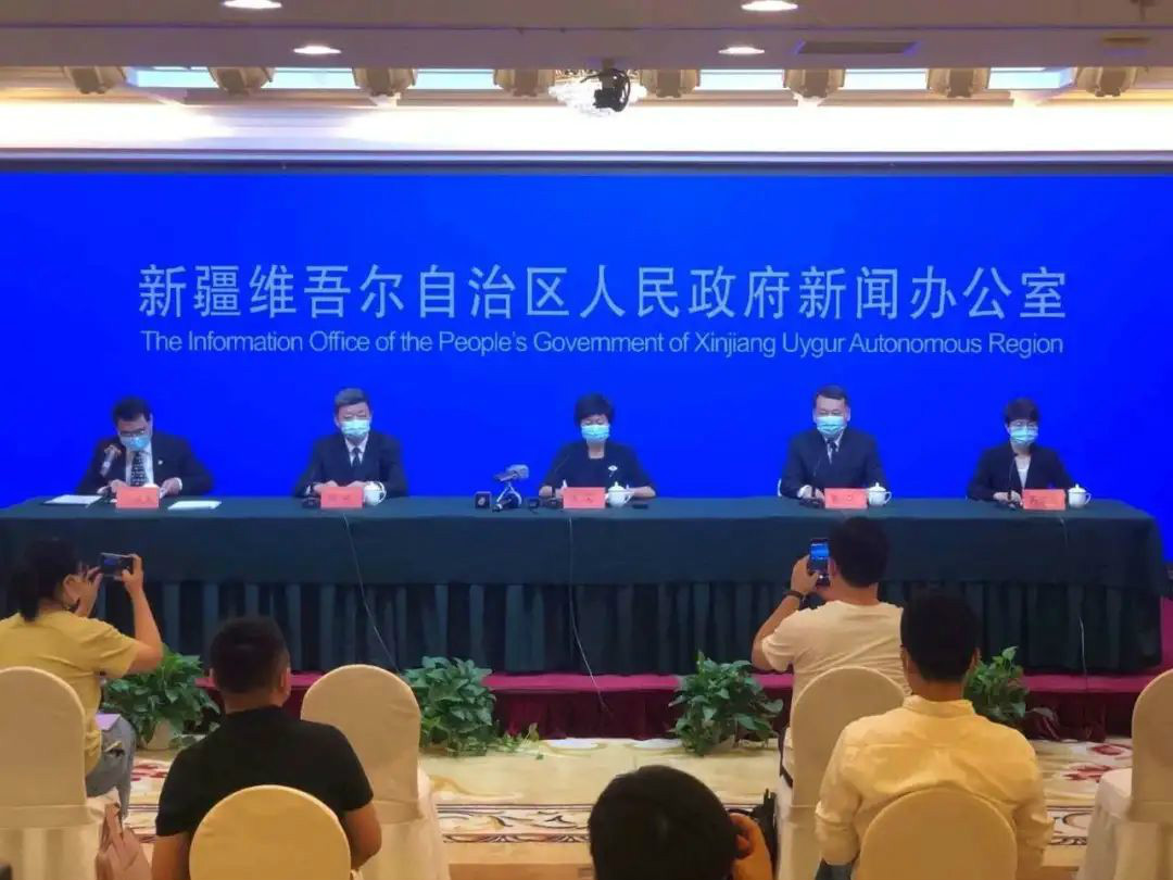 有你们，开云官方注册-开云(中国)
无畏！——开云官方注册-开云(中国)
人新疆抗疫