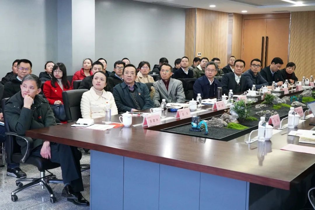 省工信厅青年干部理论学习走进开云官方注册-开云(中国)
智能