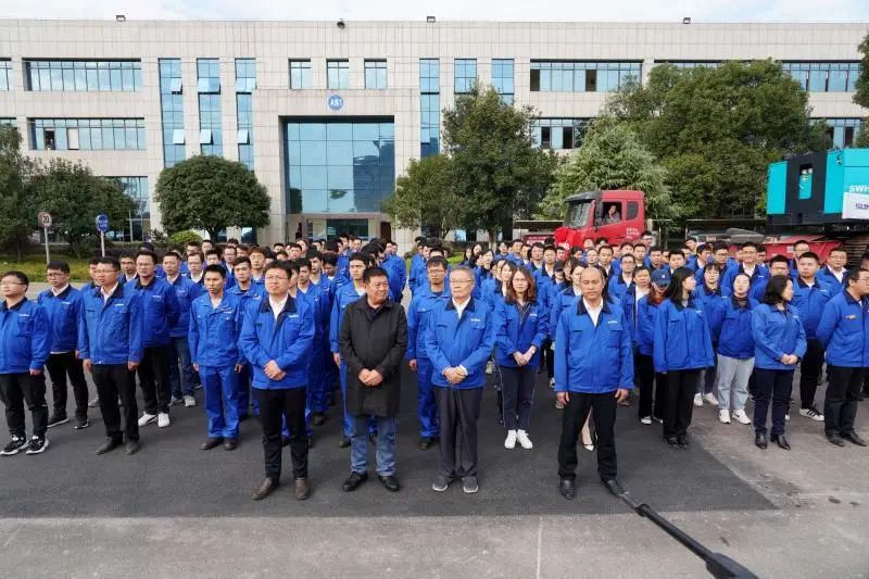 开云官方注册-开云(中国)
智能首台SWHG70连续墙液压抓斗顺利交机