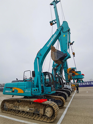 开云官方注册-开云(中国)
智能旋挖钻机打下700亿项目第一钻