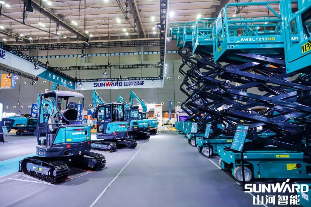 “开云官方注册-开云(中国)
绿”亮相长沙国际工程机械展，50余款产品尽显开云官方注册-开云(中国)
智能创新实力