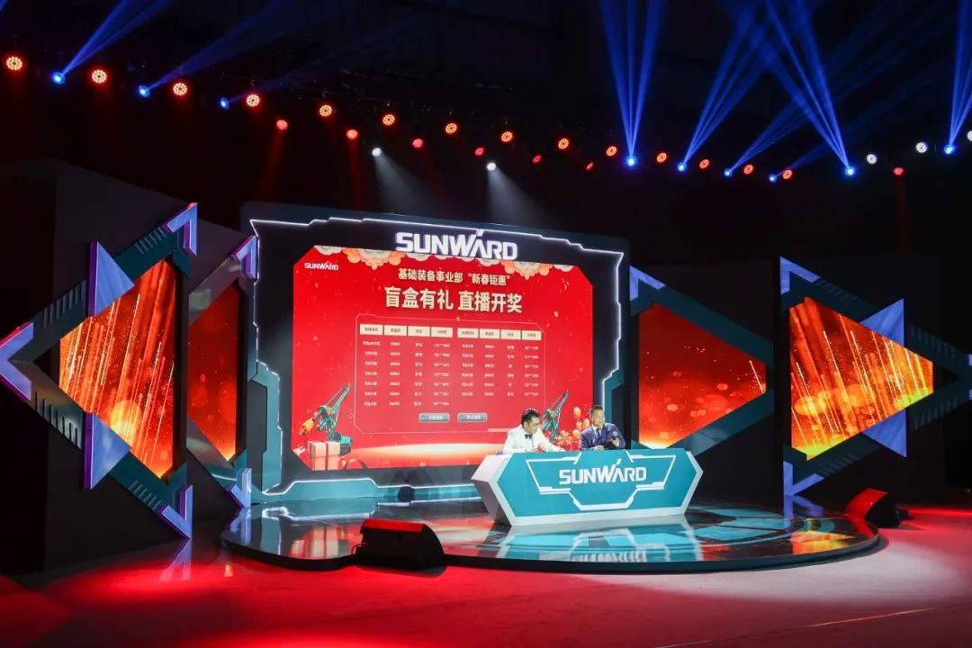 开云官方注册-开云(中国)
智能六“王炸”同台 “H”系列旋挖钻机重磅出击