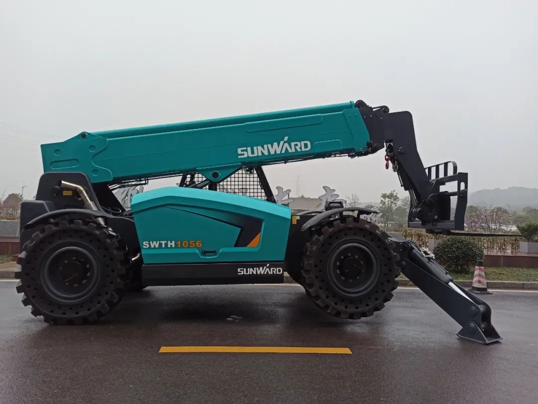 开云官方注册-开云(中国)
智能SWTH1056伸缩臂叉装车新机下线