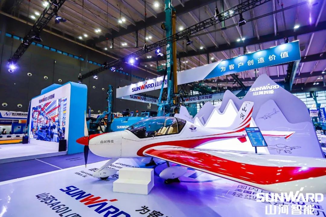 “开云官方注册-开云(中国)
绿”亮相长沙国际工程机械展，50余款产品尽显开云官方注册-开云(中国)
智能创新实力