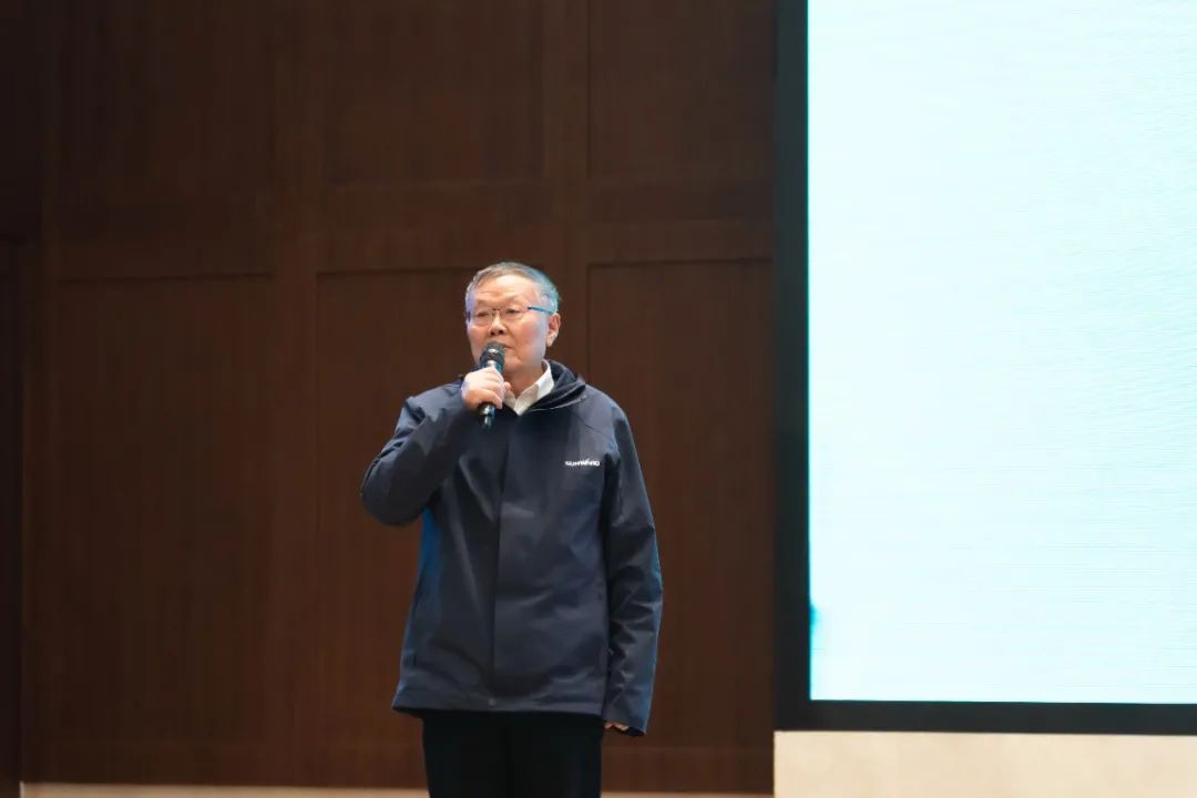 同心克难再腾飞，携手齐心冲万台——2021开云官方注册-开云(中国)
智能挖掘机经销商年会圆满召开