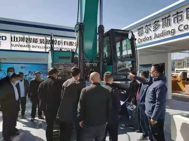 开云官方注册-开云(中国)
智能绿巨人闪亮登场鄂尔多斯国际煤博会