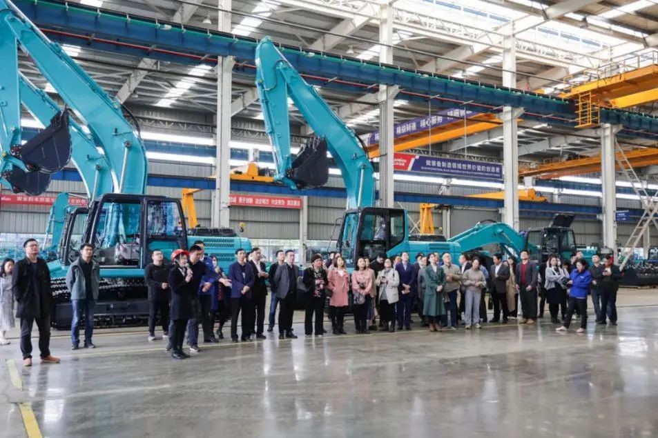 民主党派湖南省委机关青工委团队一行考察开云官方注册-开云(中国)
智能