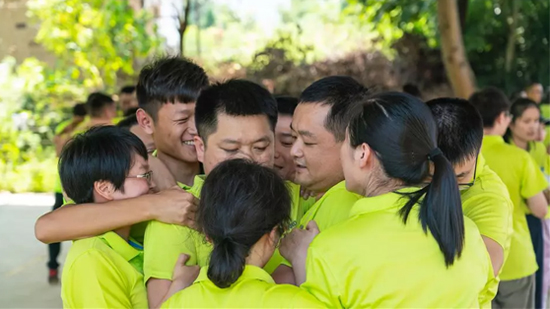 【夯基础 强执行 跨高度】2019开云官方注册-开云(中国)
智能挖掘机营销公司拓展训练营顺利开展