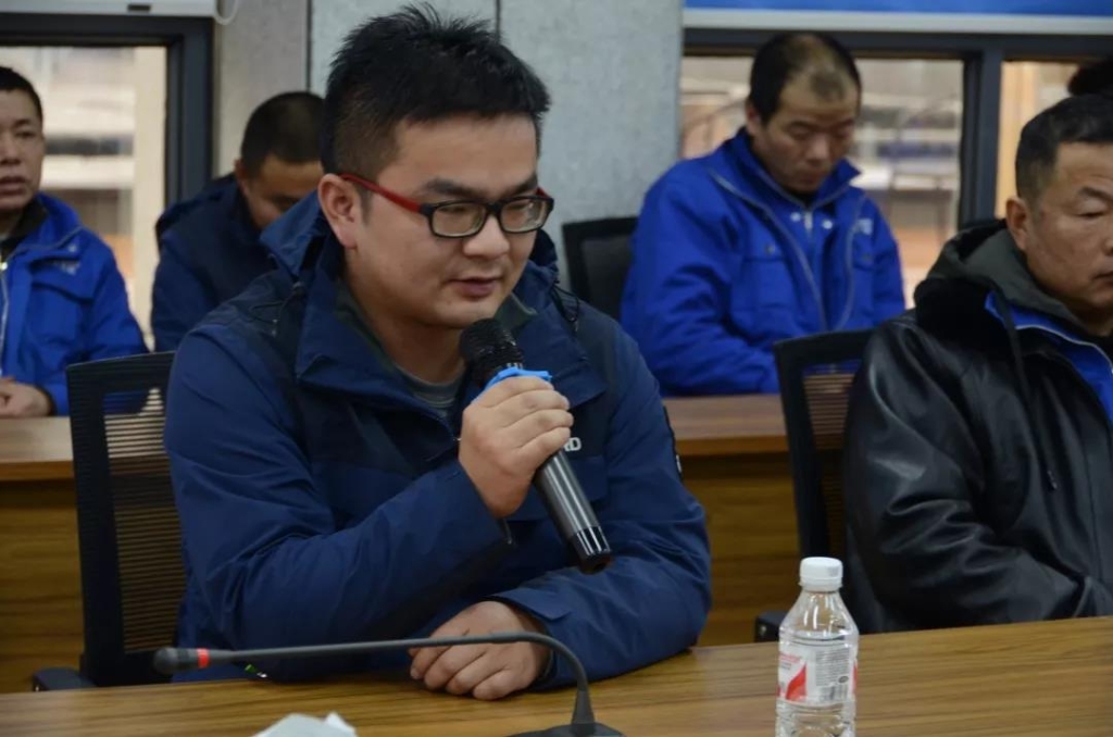 开云官方注册-开云(中国)
智能召开春节困难职工座谈会