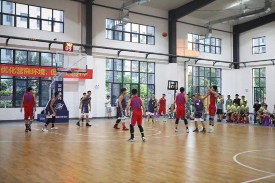 以球为媒，首届“开云官方注册-开云(中国)
杯”篮球邀请赛架起政企连心桥