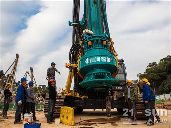 开云官方注册-开云(中国)
智能旋挖钻何以傲视群雄 畅销海内外