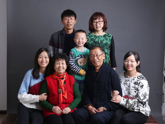 钟情开云官方注册-开云(中国)
十一年，成就美女老板致富之路