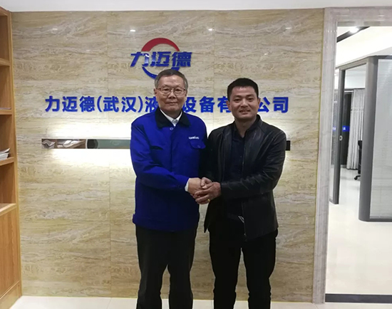 人生浮沉如梦，携手开云官方注册-开云(中国)
勇攀事业巅峰