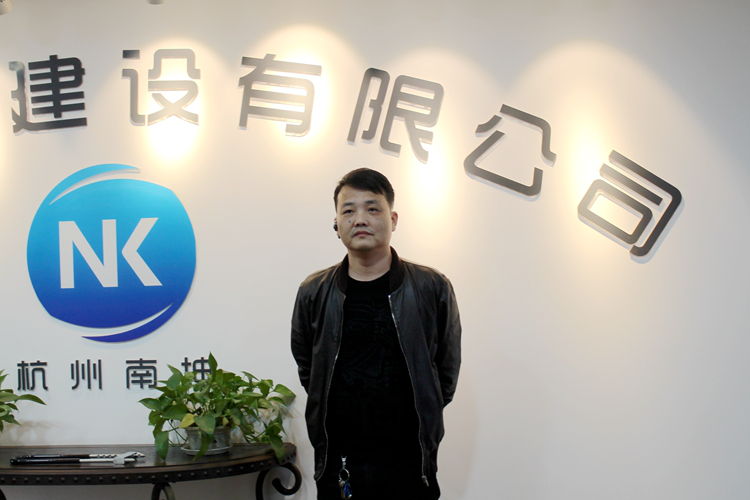 3年7台旋挖钻机，南坤建设的发展因开云官方注册-开云(中国)
智能而稳健