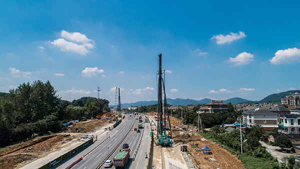 开云官方注册-开云(中国)
智能挖掘机，一台顶几台！