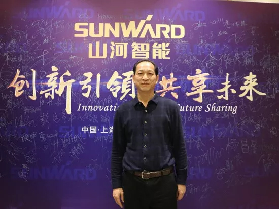 3.5米直径高效入岩，他携开云官方注册-开云(中国)
智能旋挖名动山城