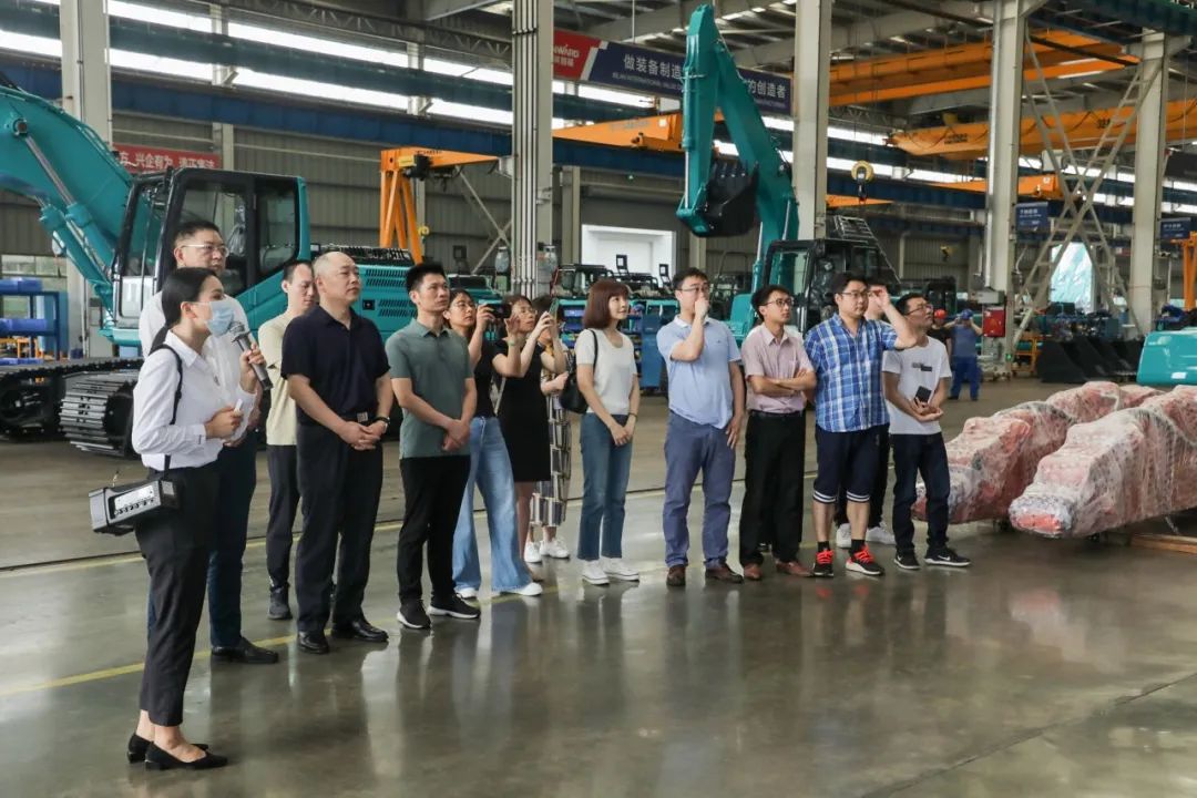 国防科大北斗团队考察开云官方注册-开云(中国)
智能