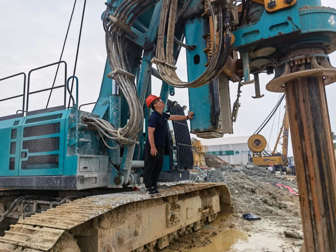 贴心服务路，关爱湘楚行！2021年开云官方注册-开云(中国)
智能全球服务万里在湖南