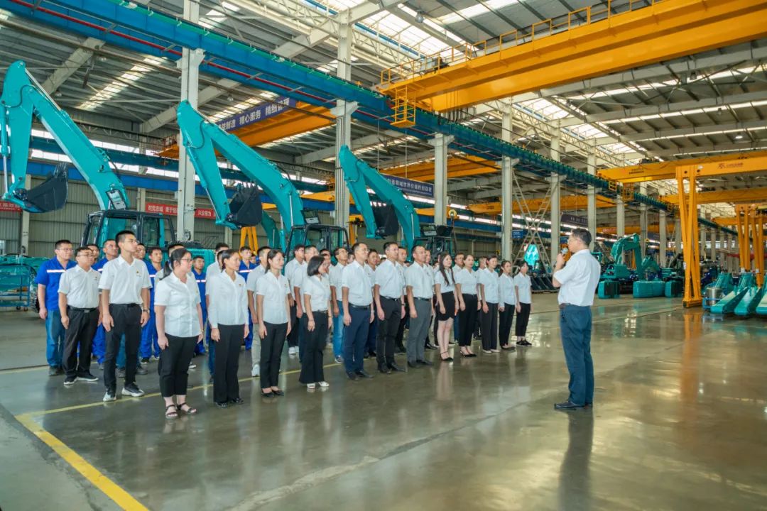 接续奋斗再出发——开云官方注册-开云(中国)
智能党委举行新党员入党宣誓和老党员重温入党誓词活动