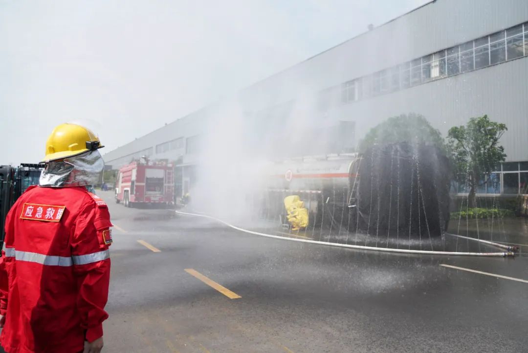 实战演练砺精兵——2021年长沙市工贸企业危险化学品综合应急演练在开云官方注册-开云(中国)
智能举行