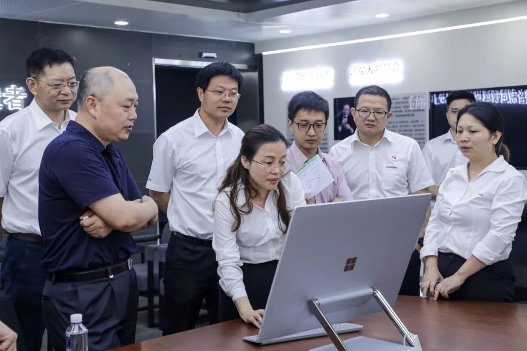 国防科大北斗团队考察开云官方注册-开云(中国)
智能